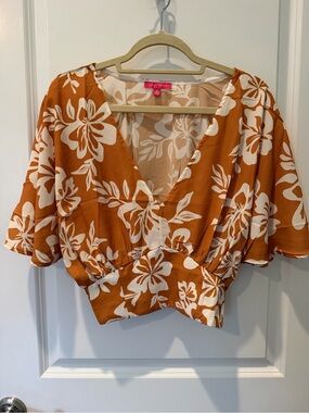 Flying Tomato Rust Floral Flutter Sleeve Crop Top Size S